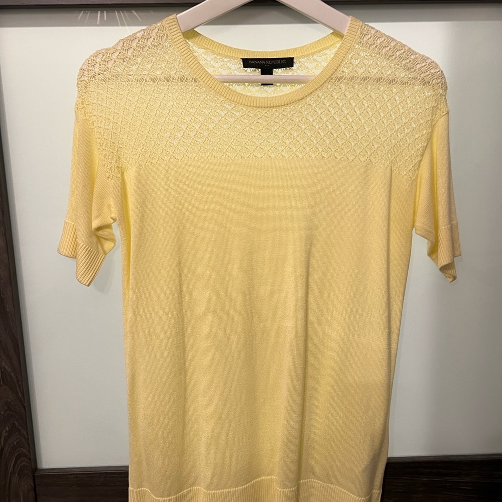 Banana Republic Light Yellow Knit Top